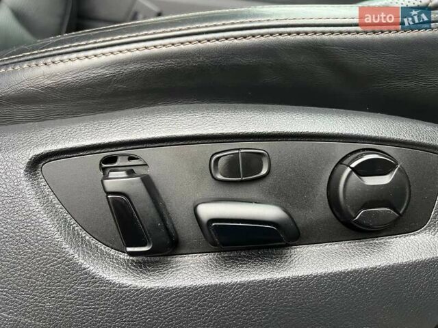 Серый Фольксваген Туарег, объемом двигателя 3 л и пробегом 270 тыс. км за 29999 $, фото 55 на Automoto.ua