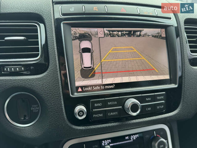 Серый Фольксваген Туарег, объемом двигателя 3.6 л и пробегом 240 тыс. км за 17700 $, фото 38 на Automoto.ua