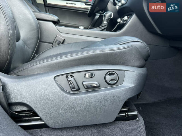 Фольксваген Туарег 2016 в Киеве на Automoto.ua Серый Фольксваген Туарег, объемом двигателя 3 л и пробегом 196 тыс. км за 21900 $, фото 17 на Automoto.ua