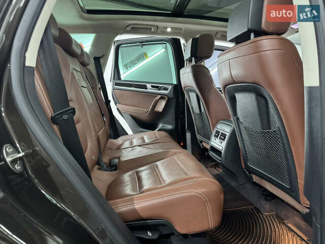 Сірий Фольксваген Туарег, об'ємом двигуна 3.6 л та пробігом 240 тис. км за 17800 $, фото 49 на Automoto.ua