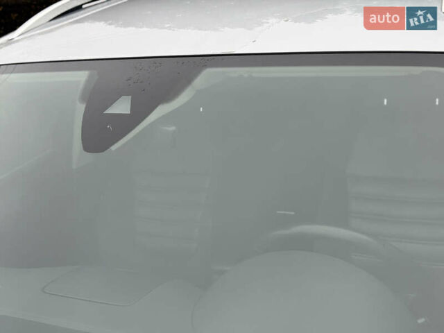 Сірий Фольксваген Туарег, об'ємом двигуна 3 л та пробігом 235 тис. км за 27500 $, фото 21 на Automoto.ua