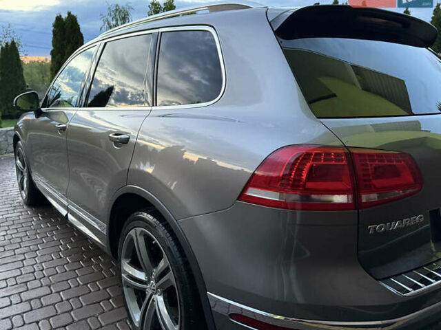 Серый Фольксваген Туарег, объемом двигателя 3 л и пробегом 267 тыс. км за 35000 $, фото 3 на Automoto.ua