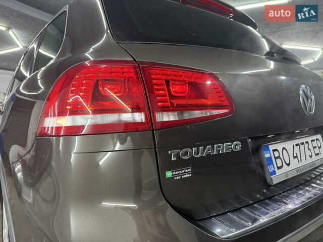Сірий Фольксваген Туарег, об'ємом двигуна 3.6 л та пробігом 240 тис. км за 17800 $, фото 4 на Automoto.ua