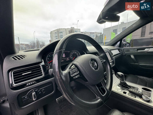 Серый Фольксваген Туарег, объемом двигателя 3.6 л и пробегом 240 тыс. км за 17700 $, фото 21 на Automoto.ua