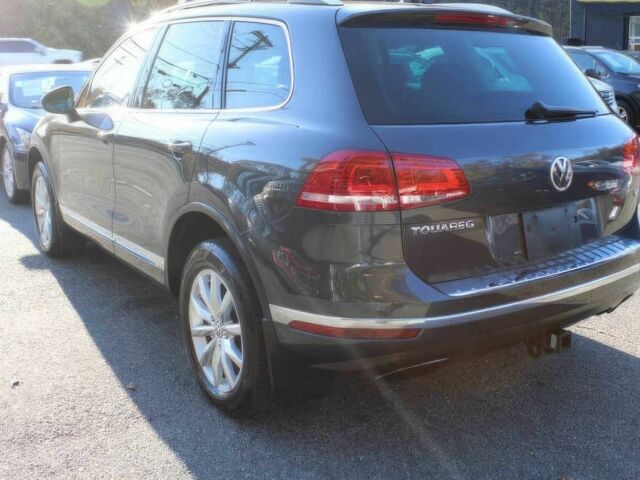 Сірий Фольксваген Туарег, об'ємом двигуна 3.6 л та пробігом 79 тис. км за 3600 $, фото 7 на Automoto.ua