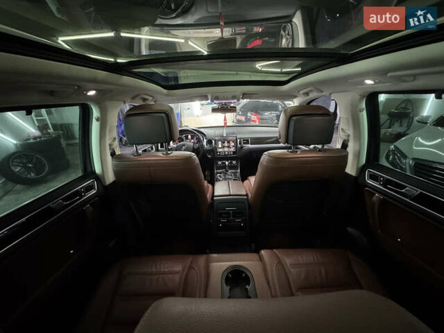 Сірий Фольксваген Туарег, об'ємом двигуна 3.6 л та пробігом 240 тис. км за 17800 $, фото 61 на Automoto.ua