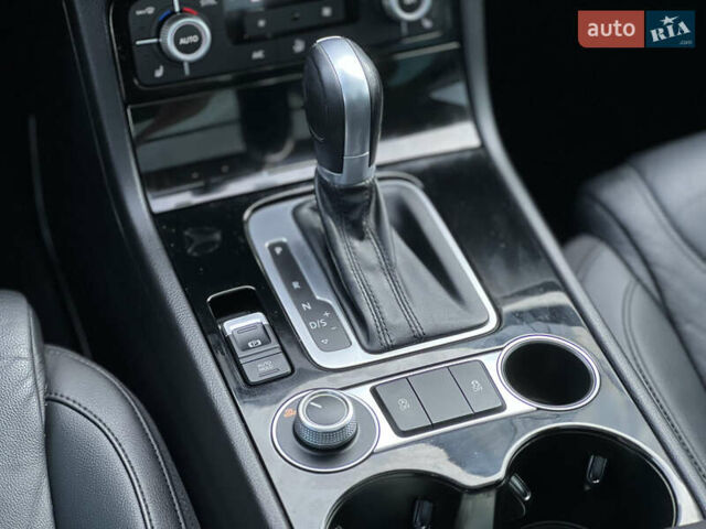 Фольксваген Туарег 2016 в Киеве на Automoto.ua Серый Фольксваген Туарег, объемом двигателя 3 л и пробегом 196 тыс. км за 21900 $, фото 31 на Automoto.ua