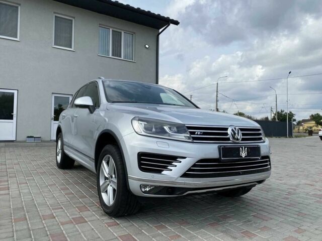 Серый Фольксваген Туарег, объемом двигателя 0 л и пробегом 155 тыс. км за 31000 $, фото 2 на Automoto.ua