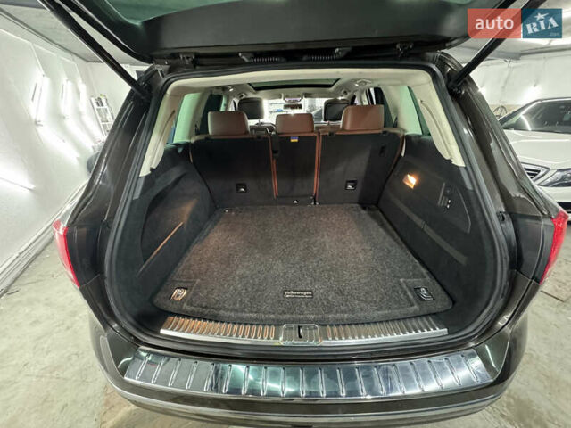 Сірий Фольксваген Туарег, об'ємом двигуна 3.6 л та пробігом 240 тис. км за 17800 $, фото 58 на Automoto.ua