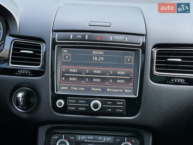 Фольксваген Туарег 2016 в Киеве на Automoto.ua Серый Фольксваген Туарег, объемом двигателя 3 л и пробегом 196 тыс. км за 21900 $, фото 29 на Automoto.ua