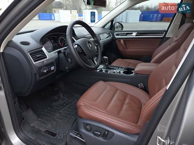 Серый Фольксваген Туарег, объемом двигателя 0 л и пробегом 265 тыс. км за 24900 $, фото 30 на Automoto.ua