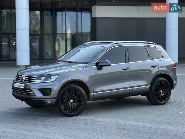 Фольксваген Туарег 2016 в Киеве на Automoto.ua Серый Фольксваген Туарег, объемом двигателя 3 л и пробегом 196 тыс. км за 21900 $, фото 1 на Automoto.ua