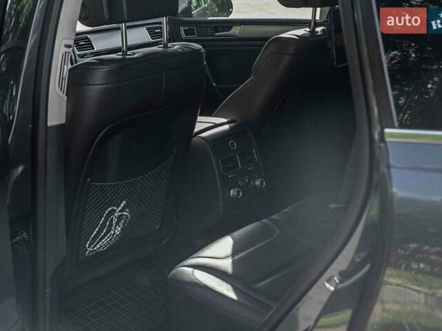 Фольксваген Туарег 2016 в Луцке на Automoto.ua Серый Фольксваген Туарег, объемом двигателя 2.97 л и пробегом 181 тыс. км за 35000 $, фото 39 на Automoto.ua