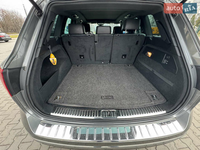 Серый Фольксваген Туарег, объемом двигателя 3.6 л и пробегом 240 тыс. км за 17700 $, фото 25 на Automoto.ua