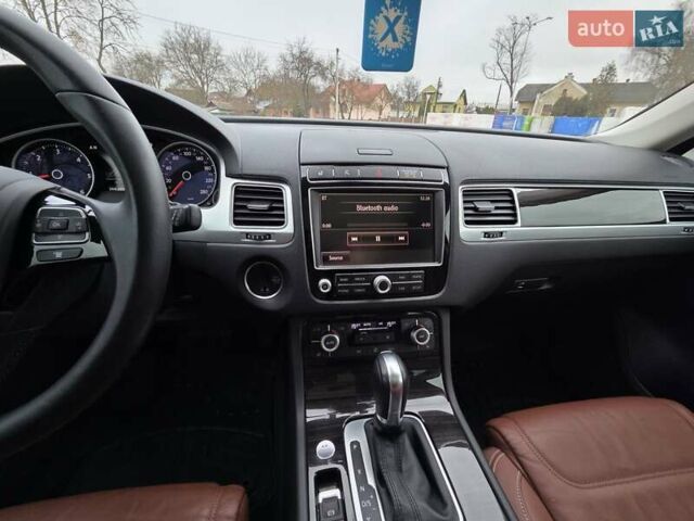 Серый Фольксваген Туарег, объемом двигателя 0 л и пробегом 265 тыс. км за 24900 $, фото 45 на Automoto.ua