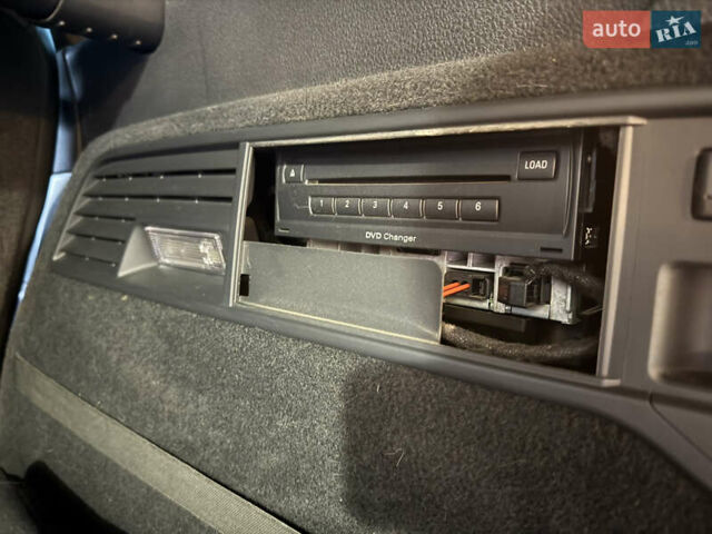 Серый Фольксваген Туарег, объемом двигателя 3 л и пробегом 267 тыс. км за 35000 $, фото 24 на Automoto.ua