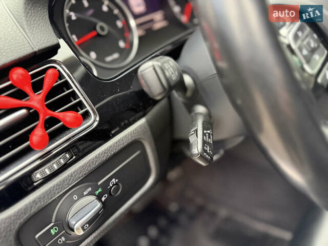 Сірий Фольксваген Туарег, об'ємом двигуна 3 л та пробігом 235 тис. км за 27500 $, фото 27 на Automoto.ua