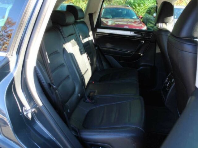 Сірий Фольксваген Туарег, об'ємом двигуна 3.6 л та пробігом 79 тис. км за 3600 $, фото 10 на Automoto.ua