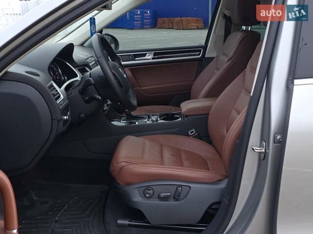 Серый Фольксваген Туарег, объемом двигателя 0 л и пробегом 265 тыс. км за 24900 $, фото 29 на Automoto.ua