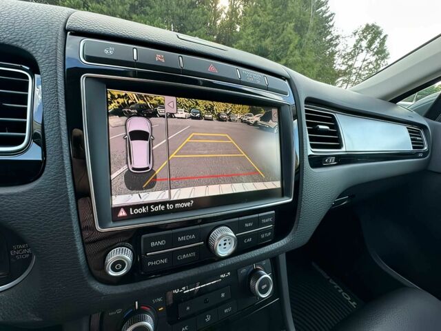 Серый Фольксваген Туарег, объемом двигателя 3.6 л и пробегом 74 тыс. км за 13200 $, фото 8 на Automoto.ua