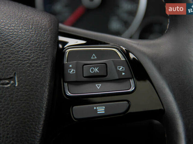 Серый Фольксваген Туарег, объемом двигателя 3.6 л и пробегом 118 тыс. км за 18500 $, фото 23 на Automoto.ua