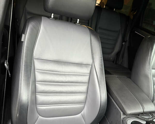 Серый Фольксваген Туарег, объемом двигателя 3 л и пробегом 267 тыс. км за 35000 $, фото 43 на Automoto.ua