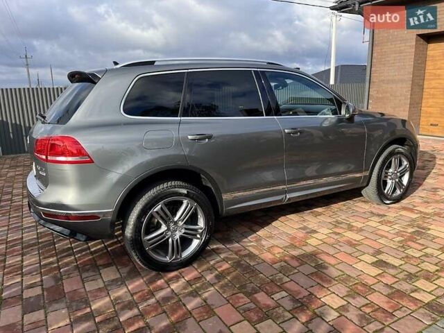 Серый Фольксваген Туарег, объемом двигателя 2.97 л и пробегом 191 тыс. км за 33999 $, фото 5 на Automoto.ua
