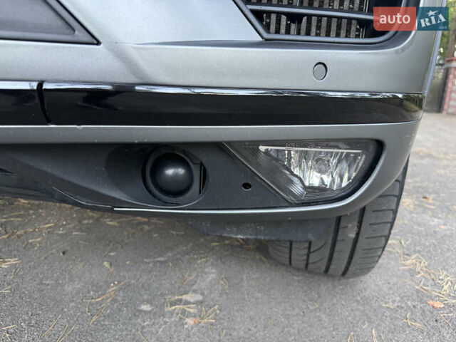 Серый Фольксваген Туарег, объемом двигателя 3 л и пробегом 123 тыс. км за 33333 $, фото 45 на Automoto.ua