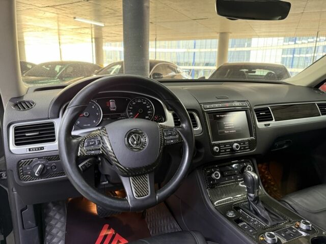 Серый Фольксваген Туарег, объемом двигателя 3 л и пробегом 162 тыс. км за 760 $, фото 19 на Automoto.ua