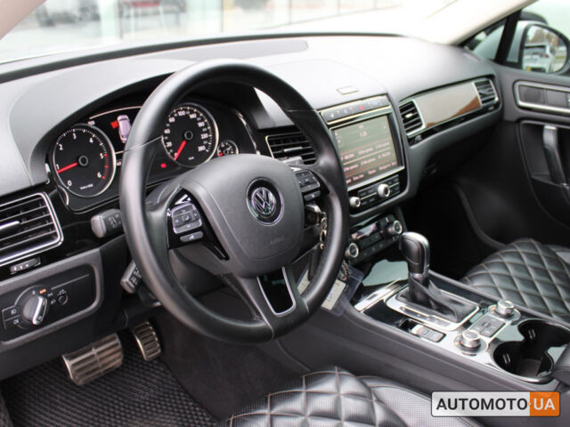 Сірий Фольксваген Туарег, об'ємом двигуна 3 л та пробігом 171 тис. км за 28900 $, фото 8 на Automoto.ua