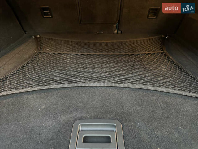 Серый Фольксваген Туарег, объемом двигателя 3 л и пробегом 123 тыс. км за 33333 $, фото 42 на Automoto.ua