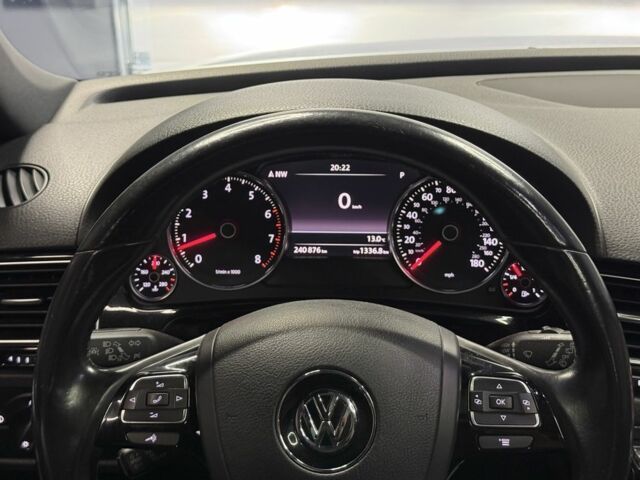 Серый Фольксваген Туарег, объемом двигателя 3.6 л и пробегом 240 тыс. км за 18999 $, фото 15 на Automoto.ua