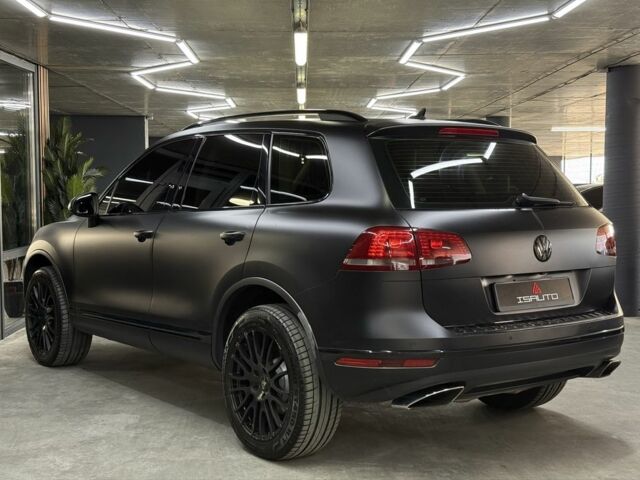 Серый Фольксваген Туарег, объемом двигателя 3 л и пробегом 162 тыс. км за 760 $, фото 14 на Automoto.ua