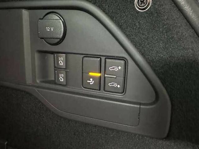 Серый Фольксваген Туарег, объемом двигателя 3 л и пробегом 130 тыс. км за 24000 $, фото 21 на Automoto.ua