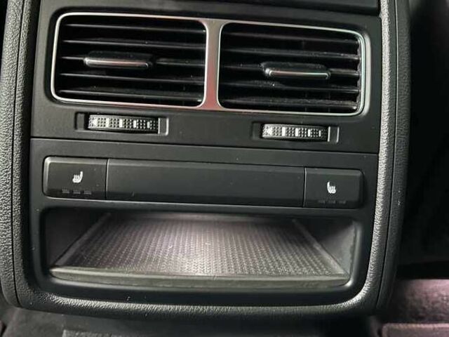 Серый Фольксваген Туарег, объемом двигателя 3 л и пробегом 130 тыс. км за 24000 $, фото 18 на Automoto.ua