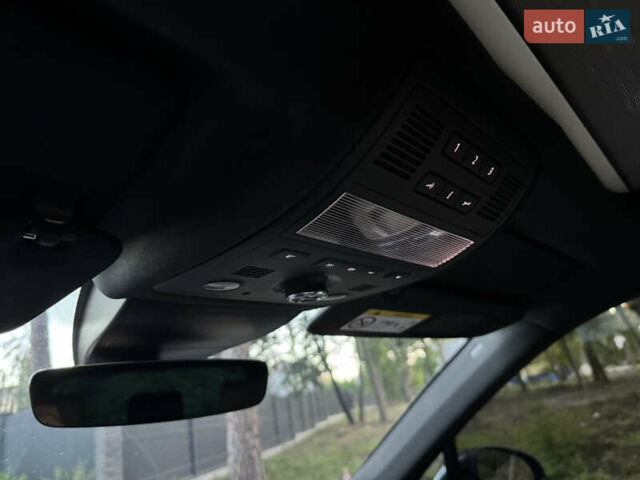 Серый Фольксваген Туарег, объемом двигателя 3 л и пробегом 123 тыс. км за 33333 $, фото 49 на Automoto.ua