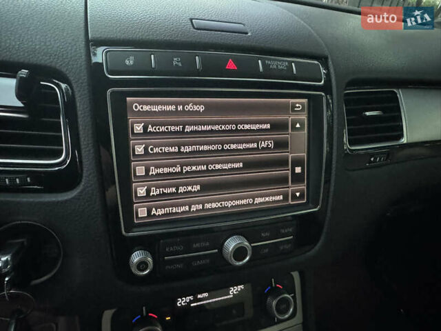 Серый Фольксваген Туарег, объемом двигателя 3 л и пробегом 123 тыс. км за 33333 $, фото 29 на Automoto.ua