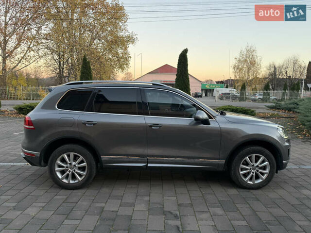 Серый Фольксваген Туарег, объемом двигателя 2.97 л и пробегом 139 тыс. км за 33900 $, фото 7 на Automoto.ua