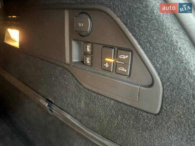 Серый Фольксваген Туарег, объемом двигателя 3 л и пробегом 123 тыс. км за 33333 $, фото 41 на Automoto.ua