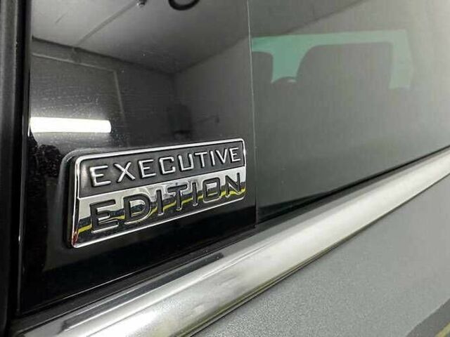 Серый Фольксваген Туарег, объемом двигателя 3 л и пробегом 130 тыс. км за 24000 $, фото 5 на Automoto.ua