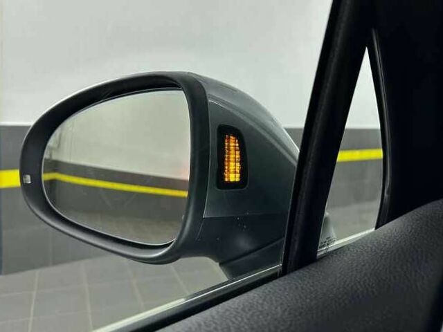 Серый Фольксваген Туарег, объемом двигателя 3 л и пробегом 130 тыс. км за 24000 $, фото 23 на Automoto.ua