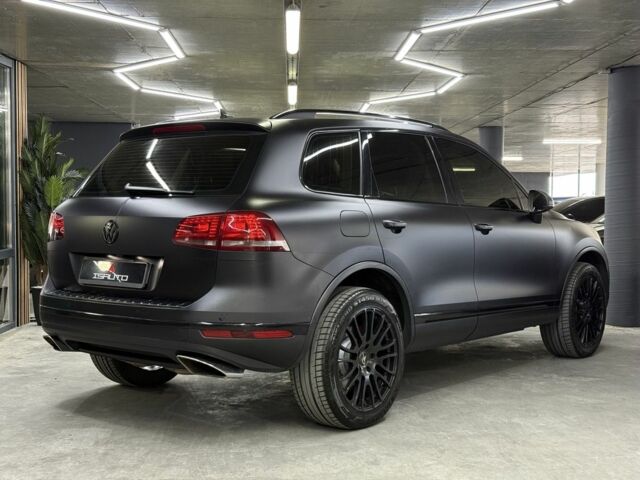 Серый Фольксваген Туарег, объемом двигателя 3 л и пробегом 162 тыс. км за 760 $, фото 10 на Automoto.ua