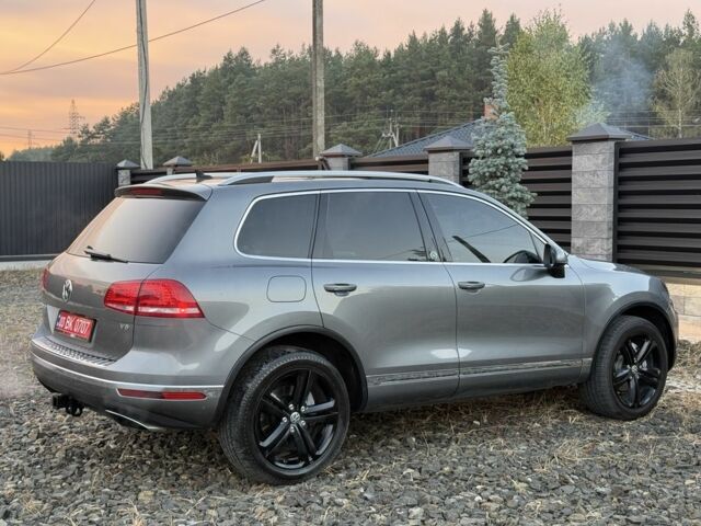 Серый Фольксваген Туарег, объемом двигателя 3.6 л и пробегом 240 тыс. км за 18999 $, фото 4 на Automoto.ua