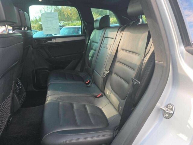 Сірий Фольксваген Туарег, об'ємом двигуна 0 л та пробігом 82 тис. км за 14000 $, фото 9 на Automoto.ua