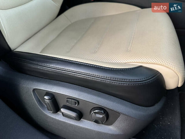 Серый Фольксваген Туарег, объемом двигателя 3 л и пробегом 123 тыс. км за 33333 $, фото 39 на Automoto.ua