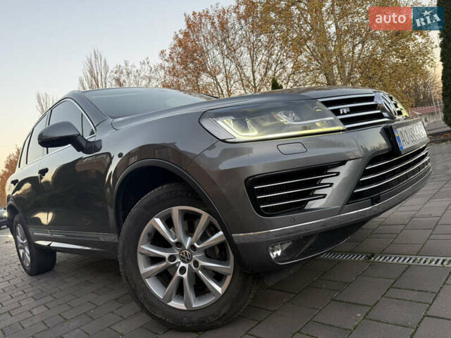 Серый Фольксваген Туарег, объемом двигателя 2.97 л и пробегом 139 тыс. км за 33900 $, фото 11 на Automoto.ua