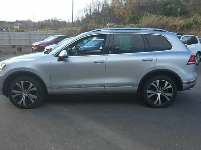 Сірий Фольксваген Туарег, об'ємом двигуна 0 л та пробігом 82 тис. км за 14000 $, фото 2 на Automoto.ua