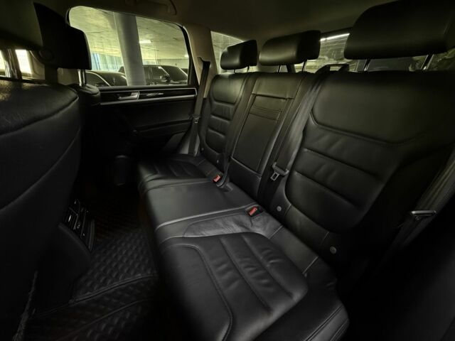 Серый Фольксваген Туарег, объемом двигателя 3 л и пробегом 162 тыс. км за 760 $, фото 17 на Automoto.ua