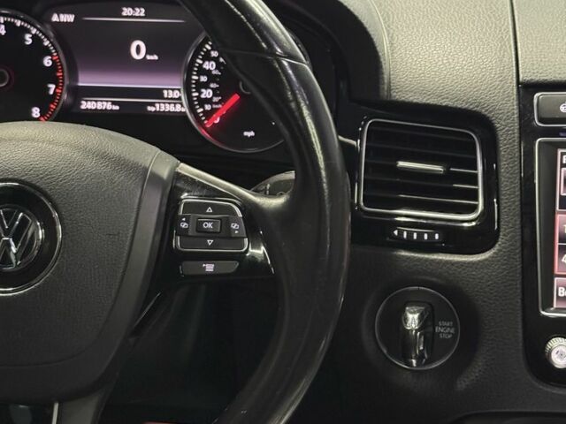 Серый Фольксваген Туарег, объемом двигателя 3.6 л и пробегом 240 тыс. км за 18999 $, фото 13 на Automoto.ua