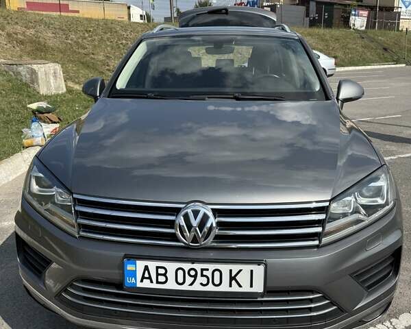 Серый Фольксваген Туарег, объемом двигателя 3 л и пробегом 242 тыс. км за 33000 $, фото 8 на Automoto.ua